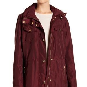 MICHAEL Michael Kors Burgundy Hooded Raincoat Sz L